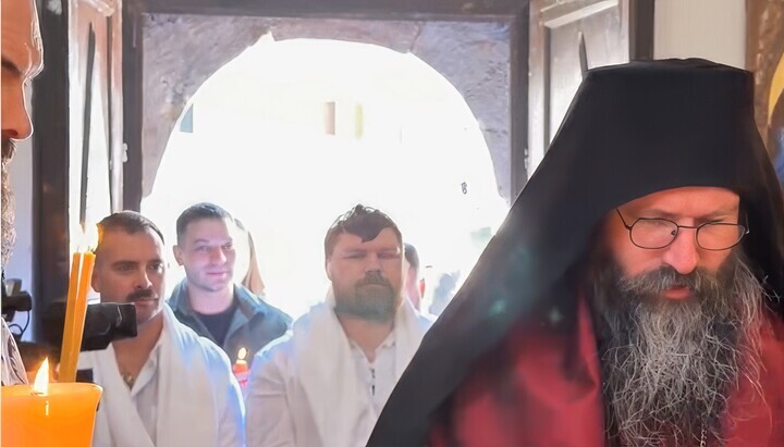 V Kosovu přijali dva američtí vojáci křest v Srbské pravoslavné církvi