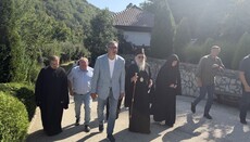 Srbský prezident Vučić navštívil monastýr Proměnění Páně v jižním Srbsku