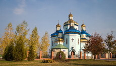 У Криворізькій єпархії УПЦ з нагоди 20-річчя освятили чотириметровий пам'ятник святителю Миколаю (ФОТО)
