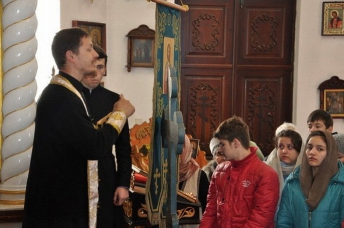 В РПЦ випустять відеословник православної лексики для глухих