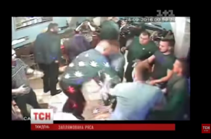 Бійка в барі підвела архієпископа УАПЦ під монастир (ВІДЕО)
