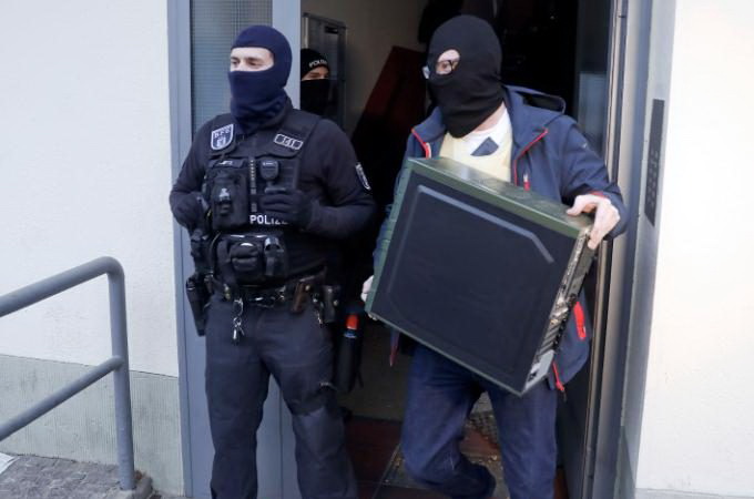 Німецька поліція влаштувала облаву на радикальних ісламістів