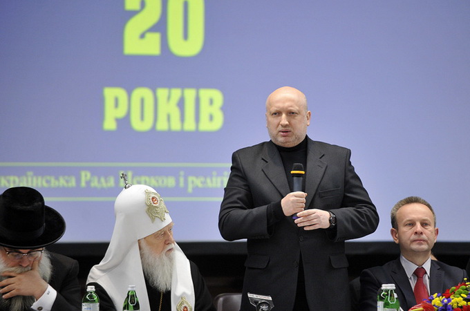 Голова РНБО переконує громадськість, що в Україні немає розколу і міжконфесійних конфліктів