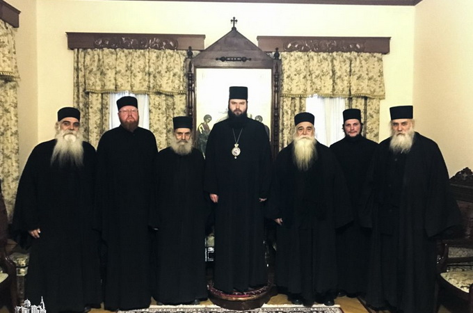 Священнослужителі Одеської єпархії УПЦ супроводжують мощі великомученика Пантелеймона з Афона до Одеси