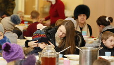 Святогорская Лавра тепло приняла детей-беженцев из Авдеевки (ФОТО)