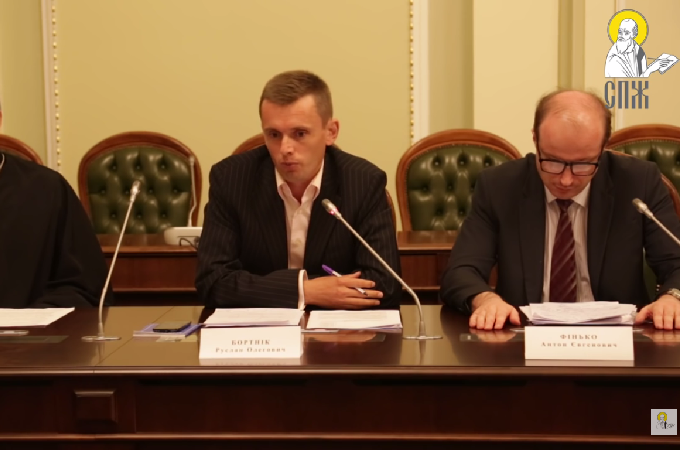 Міністерство культури України шантажує УПЦ, – експерт