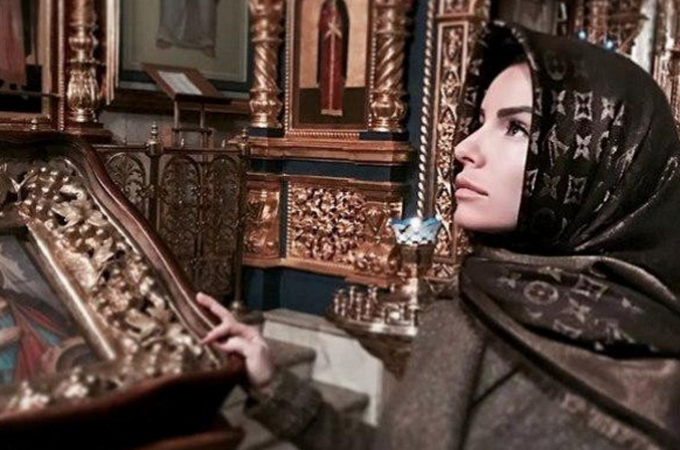 Екс-солістка «Тату» зможе повернутись у православ'я тільки через покаяння, – релігієзнавець