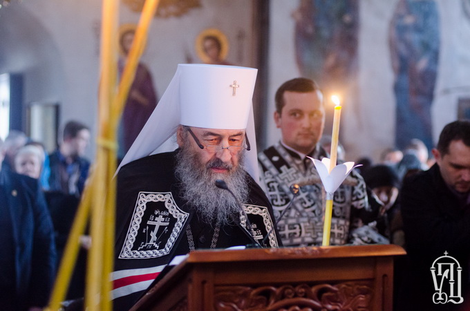 Читання третьої частини Великого покаянного канону Предстоятель УПЦ звершив у Флорівському монастирі столиці (ФОТО)