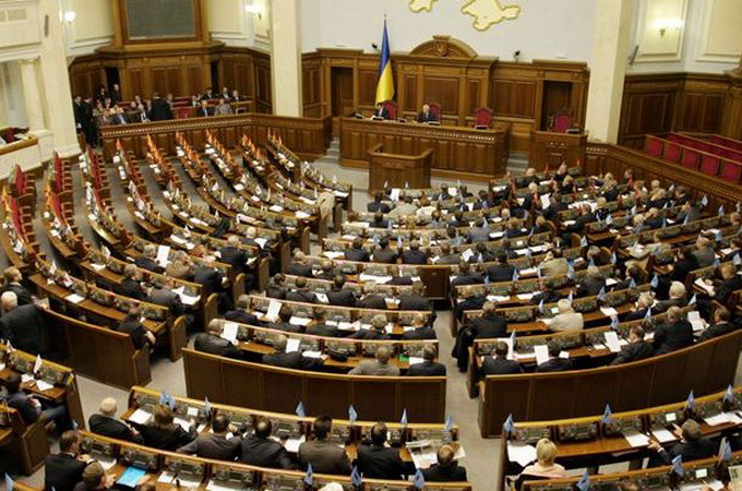 Порошенка просять зробити головного розкольника країни Героєм України