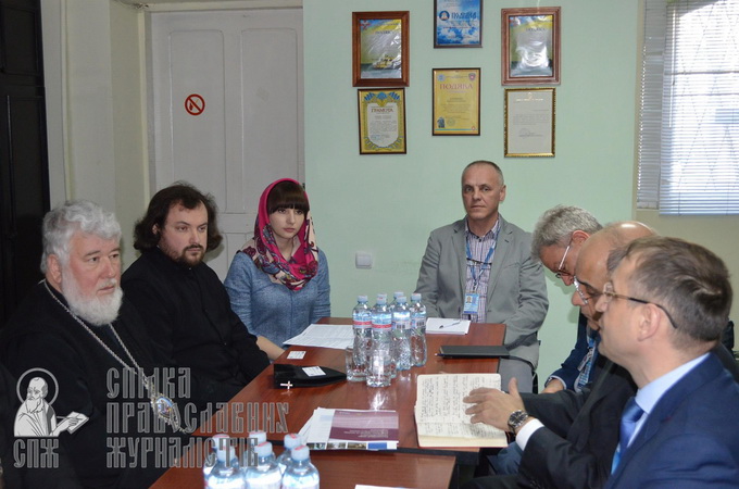 Metropolitan Bartholomew of Rivne discusses with OSCE mission violations of UOC believers’ rights