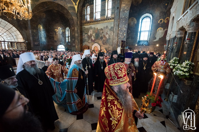 Предстоятель УПЦ: Людина повинна переробляти не Церкву, а себе