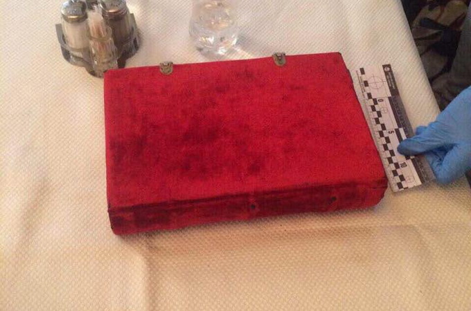 В Киеве задержали похитителей уникального «Апостола» (ВИДЕО)