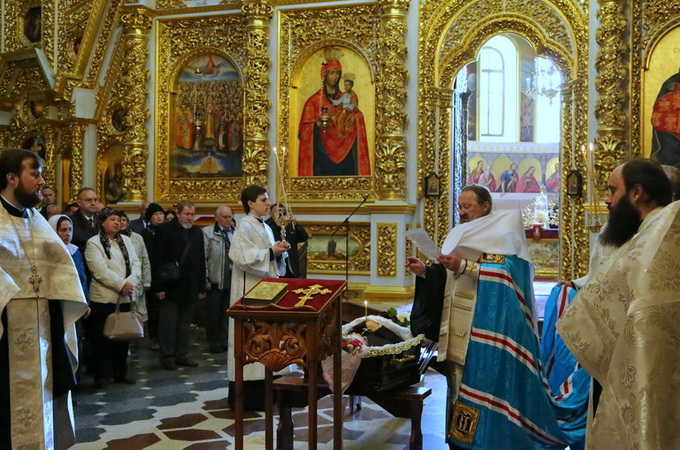 У Київській Лаврі звершили відспівування українського поета Бориса Олійника