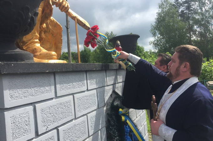 Віруючі УПЦ, від Заходу до Сходу, вшанували пам'ять героїв Великої Вітчизняної (ФОТО)