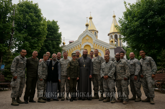 Військові США піднесли молитви в храмі УПЦ в Олександрії