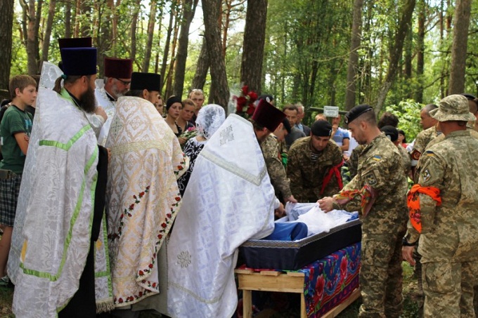 У Чернігівській єпархії звершили чин відспівування над загиблим військовослужбовцем ЗСУ