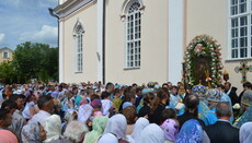 Верующие и иерархи Церкви почтили чудотворную икону Корецкой Божией Матери  (ФОТО)