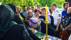 В Сумах проводили в останню путь священика, який загинув у ДТП