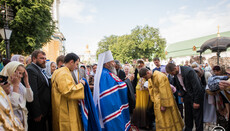 Предстоятель УПЦ поздравил верующих с Днем всех святых, в земле Русской просиявших (ФОТО)