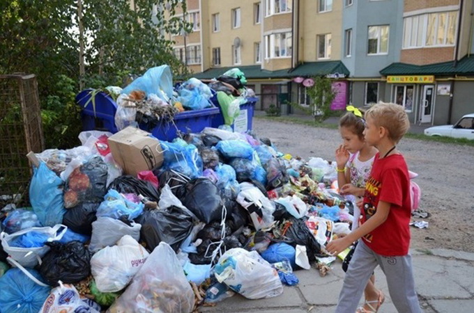 Совет Церквей опубликовал обращение к руководству страны по поводу львовского мусора