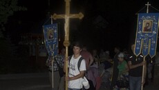 A night cross procession held around Odessa (PHOTO)