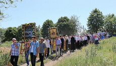 В Святогірській лаврі Хресною ходою вшанували пам'ять святителя Іоанна Шанхайського (ФОТО)