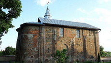 Lukashenko allocates funds for restoration of two 12th century churches