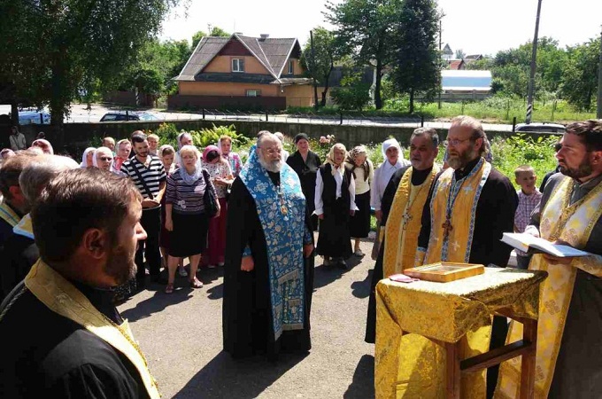 Єпископ Тихон молитовно підтримав парафіян Благовіщенського храму в Коломиї