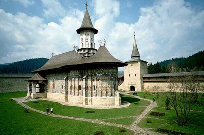 УПЦ приглашает православную молодежь на съезд в Румынию