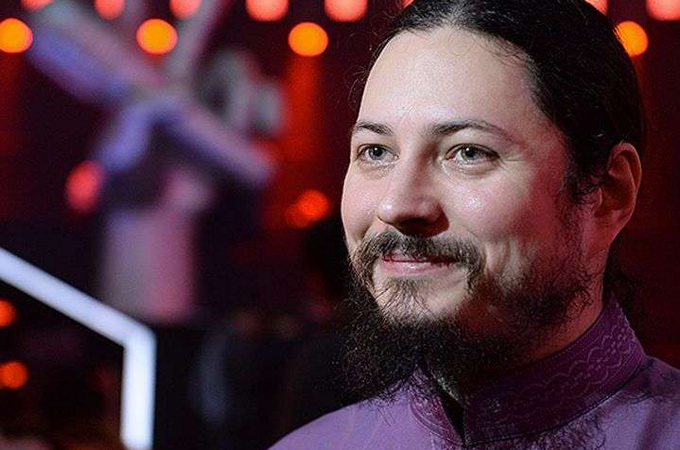 Священник-победитель шоу «Голос» попал в черный список «Миротворца»