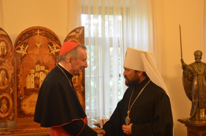 Кардинал Паролін та митрополит Іларіон обговорили дискримінацію УПЦ