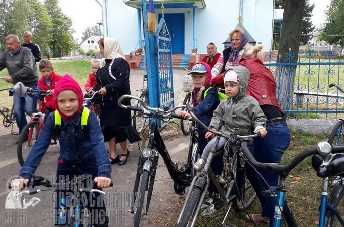 Православные Ровенщины отправились в велопробег