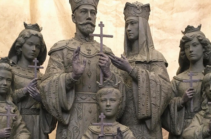 Патріарша комісія схиляється до автентичності «єкатеринбурзьких останків»