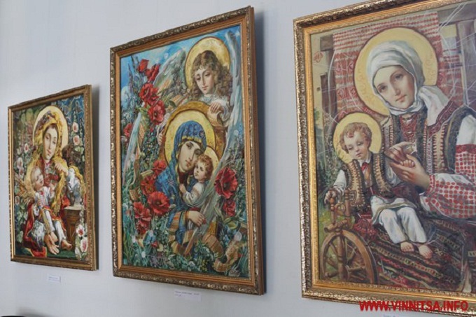 В Виннице выставили уникальные иконы народного художника
