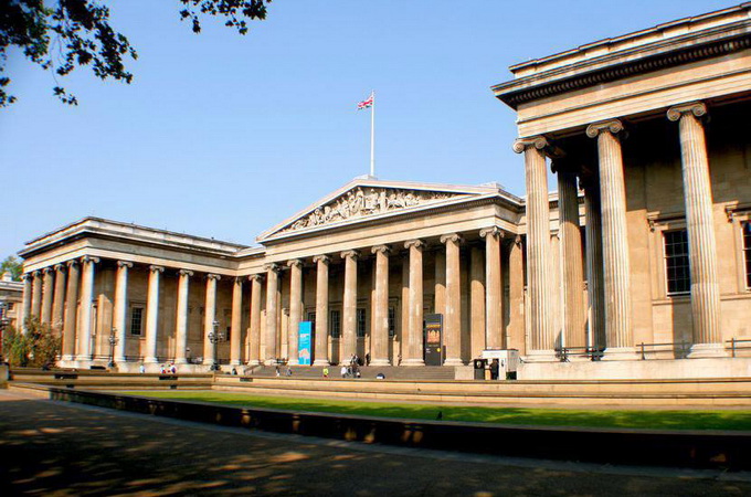 У Британії розкажуть про історію релігій від кам'яного віку до наших днів