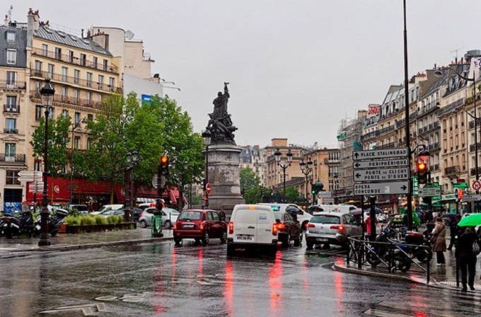 У передмісті Парижа мешканці не дозволили мусульманам провести намаз на вулиці