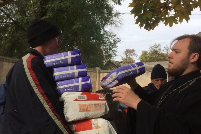 Одеська єпархія надала гуманітарну допомогу психіатричній лікарні