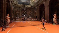 В соборе Милана устроили инсталляцию – теннисный корт  