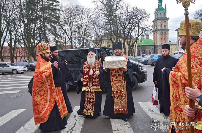 Во Львов прибыли мощи святого Димитрия Солунского из Греции