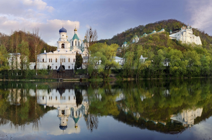 Святогорская Лавра представила видеокалендарь 1-7 января 2018 года