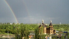 В разрушенном храме Горловки прошло первое за три года богослужение