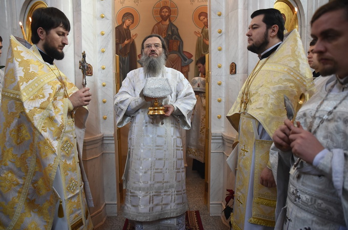 Щоб жити з Богом, людина повинна духовно піднестись, – митрополит Лука