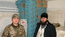 Капелани УПЦ передали гуманітарку у Вінницький військово-медичний центр