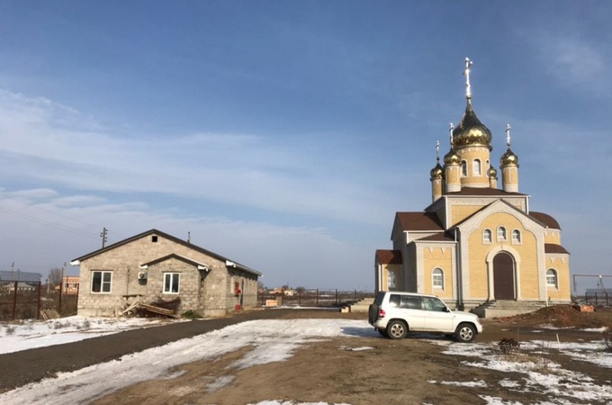 Пенсіонерка з Астраханської області сплатила борги церкви за комуналку