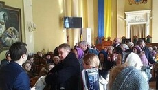 Мэр Львова пообещал рассмотреть жалобу прихожан сгоревшей церкви УПЦ