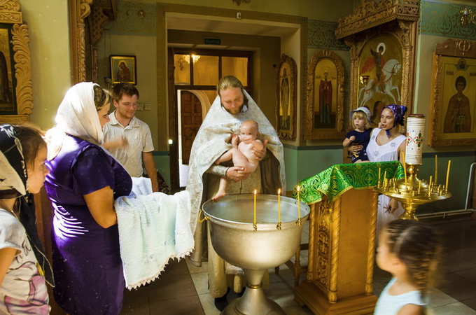 Совет Церквей протестует против вмешательства властей в совершение таинств