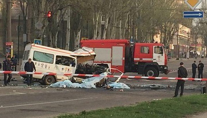 Столкновение легкового автомобиля, маршрутного такси и автобуса в Кривом Роге