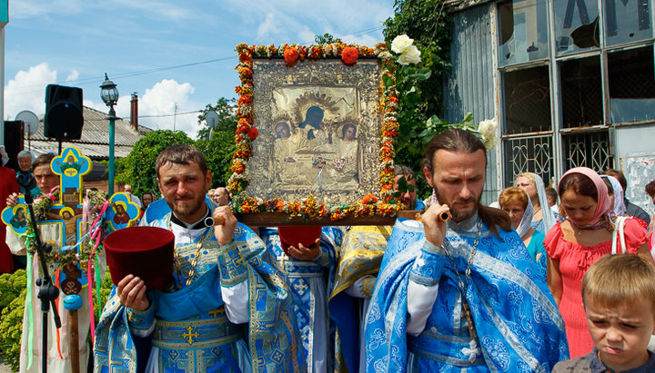 Хресний хід з чудотворною іконою Охтирської Богоматері
