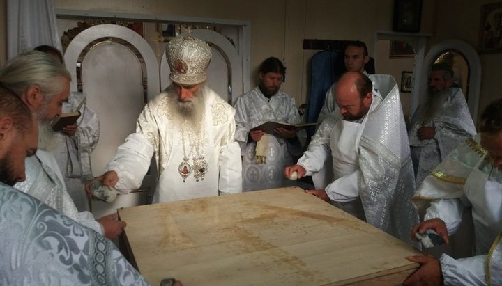 Освячення нового храму УПЦ в Онишківцях. Фото: facebook.com/БФ Фавор