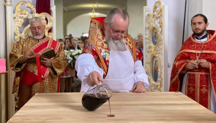 Митрополит Феодор (Мамасуев) освятив новий храм Мукачівської єпархії УПЦ. Фото: m-church.org.ua